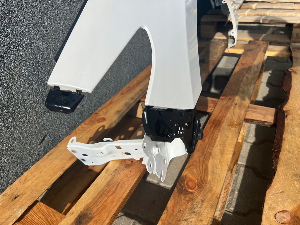 фото №10, Mazda 3 bp крила лівий sedan rok 2020 колір 25d