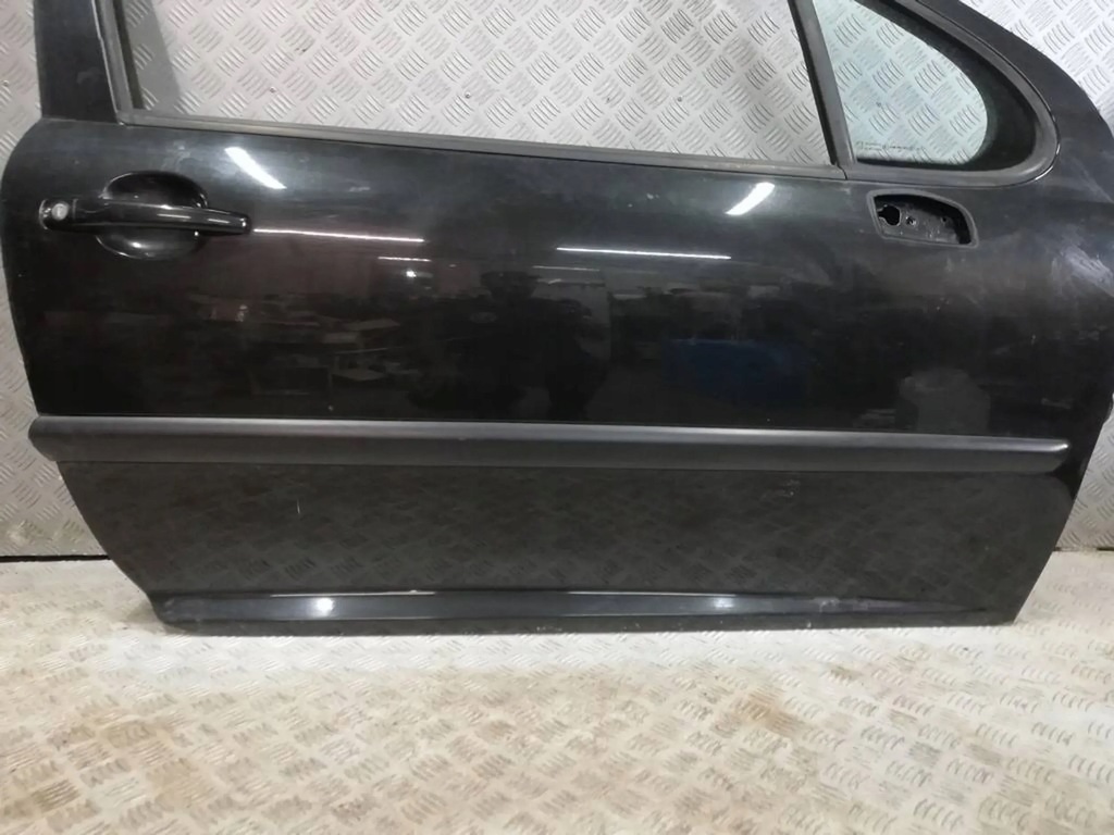 фото №3, Дверь передние правое peugeot 207 3d