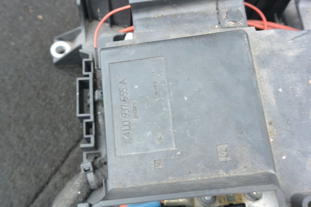 фото №8, Коробка предохранителей корпус audi q7 4l touareg 7l