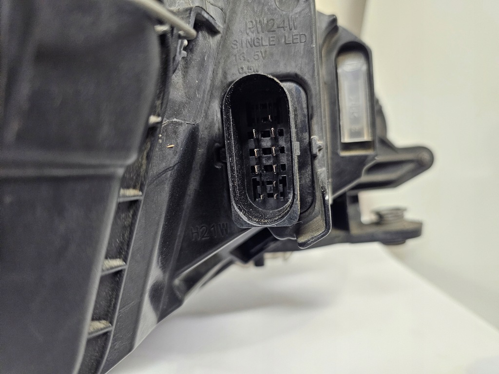 фото №14, Volkswagen golf sportsvan 17r лампа левая перед передняя 517941033b