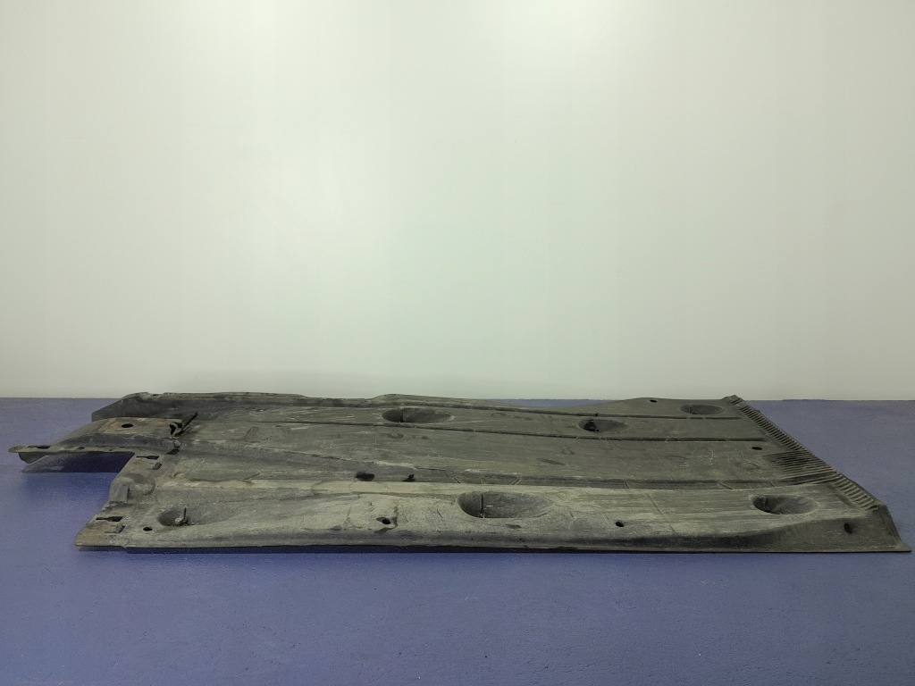 фото №1, Audi q2 захист плита підвіска права 5q0825202l