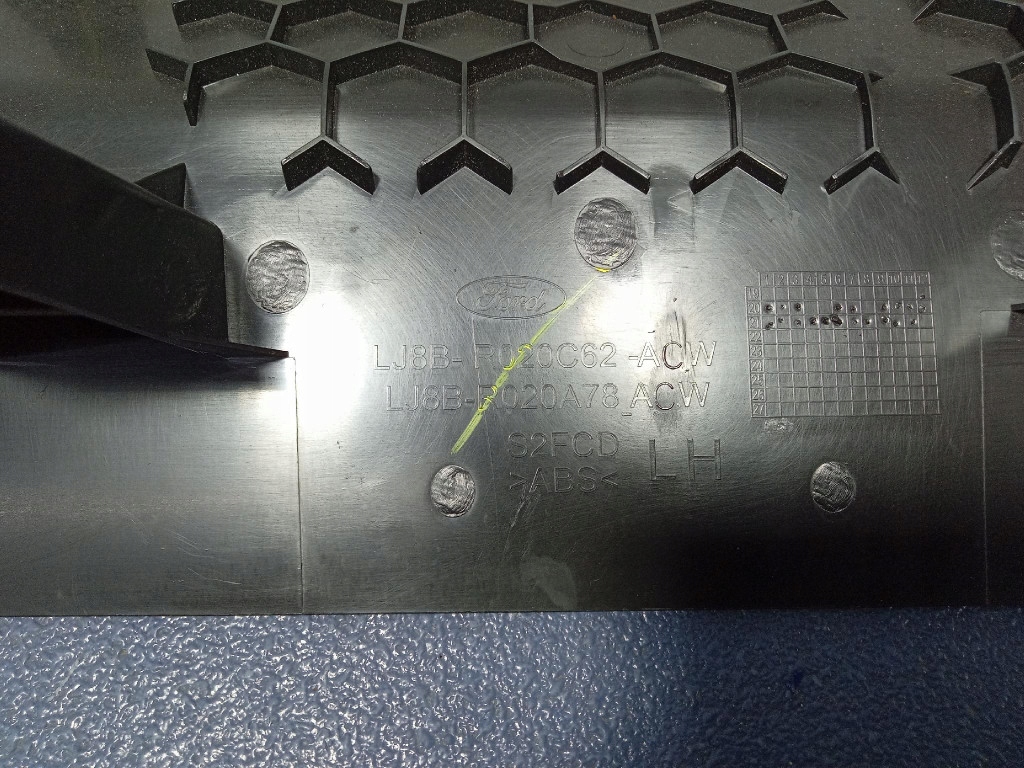 фото №11, Ford mustang mach-e захист заглушка коробка запобіжників lj8br020c62