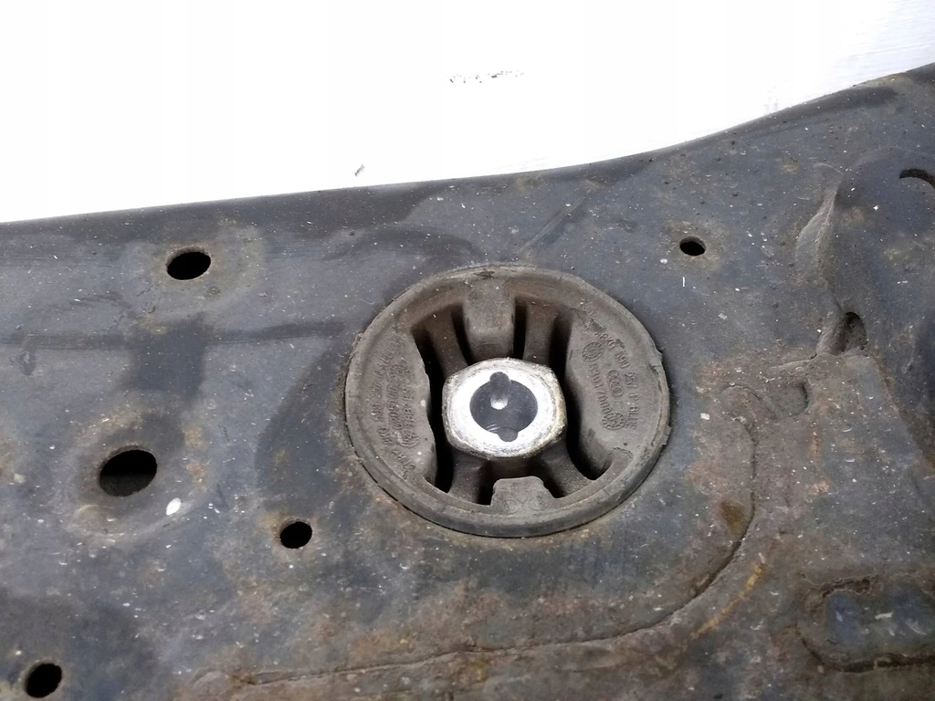 фото №7, Audi a8 s8 d4 4h 2013 рама допоміжна задня