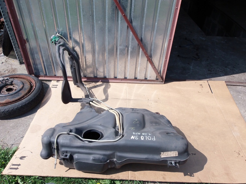 фото №5, Бак топлива bak 6q0201085a vw polo 9n iv eu