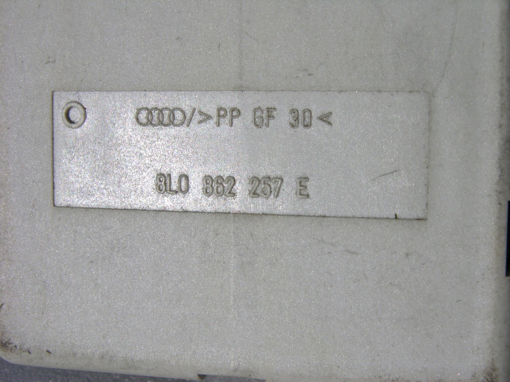 фото №10, Помпа центрального замка audi a3 a4 a6 8l0862257e