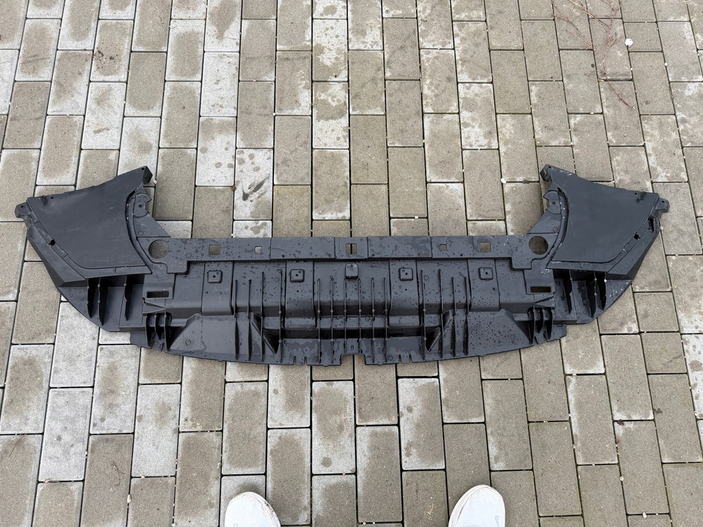 фото №1, Volvo xc40 ii спойлер плита защита перед oryg