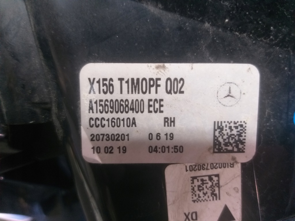 Фара задні права mercedes gla led a1569068400 в Україні
