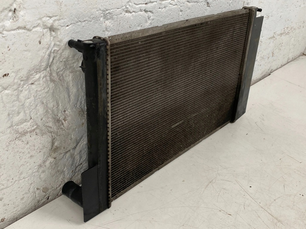 фото №6, 2007 toyota auris 150 радиатор pa66gf30