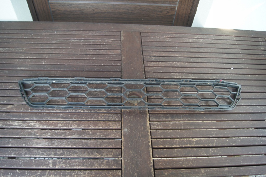 фото №1, Решётка радиатора бампера volvo v40 ii cross country решётка бампера перед