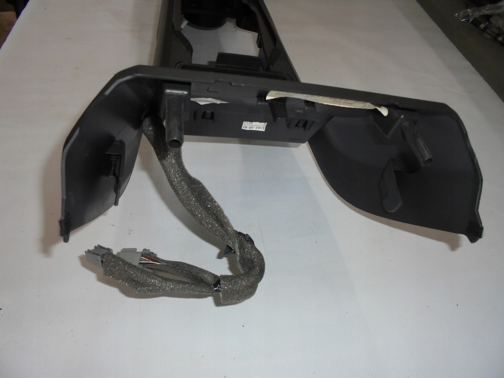 фото №8, Тунель середній підлокітник volvo v40 d2 2013