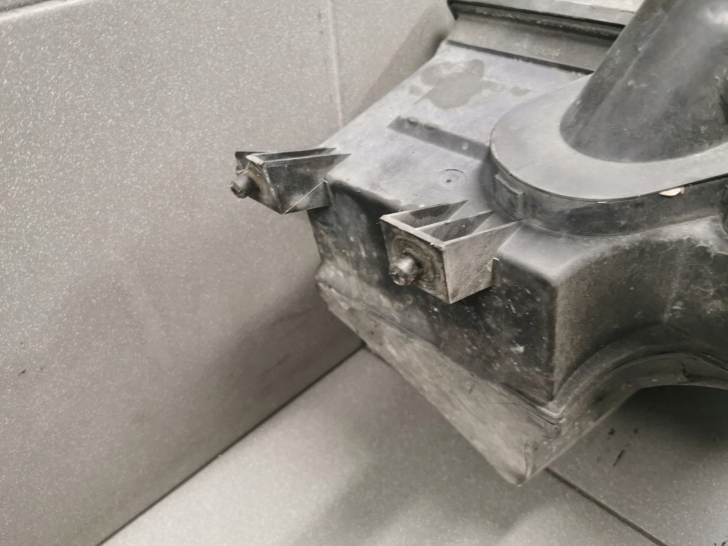 фото №2, Корпус фильтра воздуха audi a8 d2 2.5 059133837a