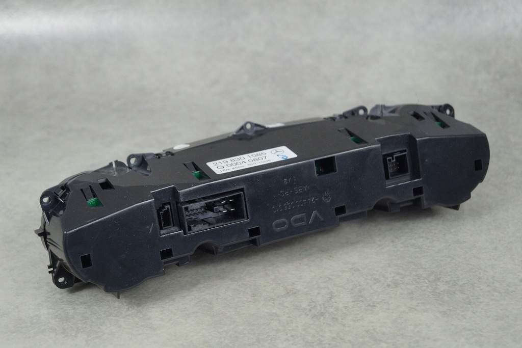 фото №3, Панель обдув кондиціонера mercedes w219 cls 04-08