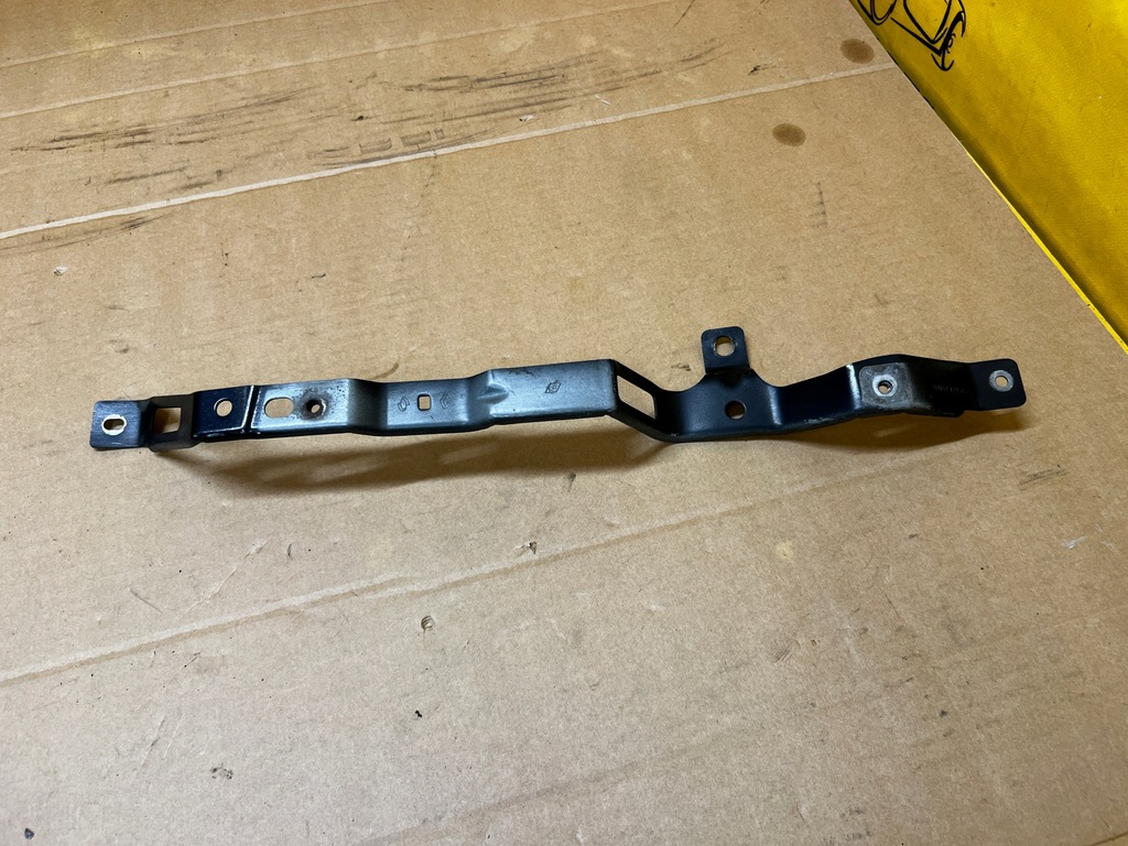 фото №1, Кронштейн кронштейн крила перед правий renault koleos ii