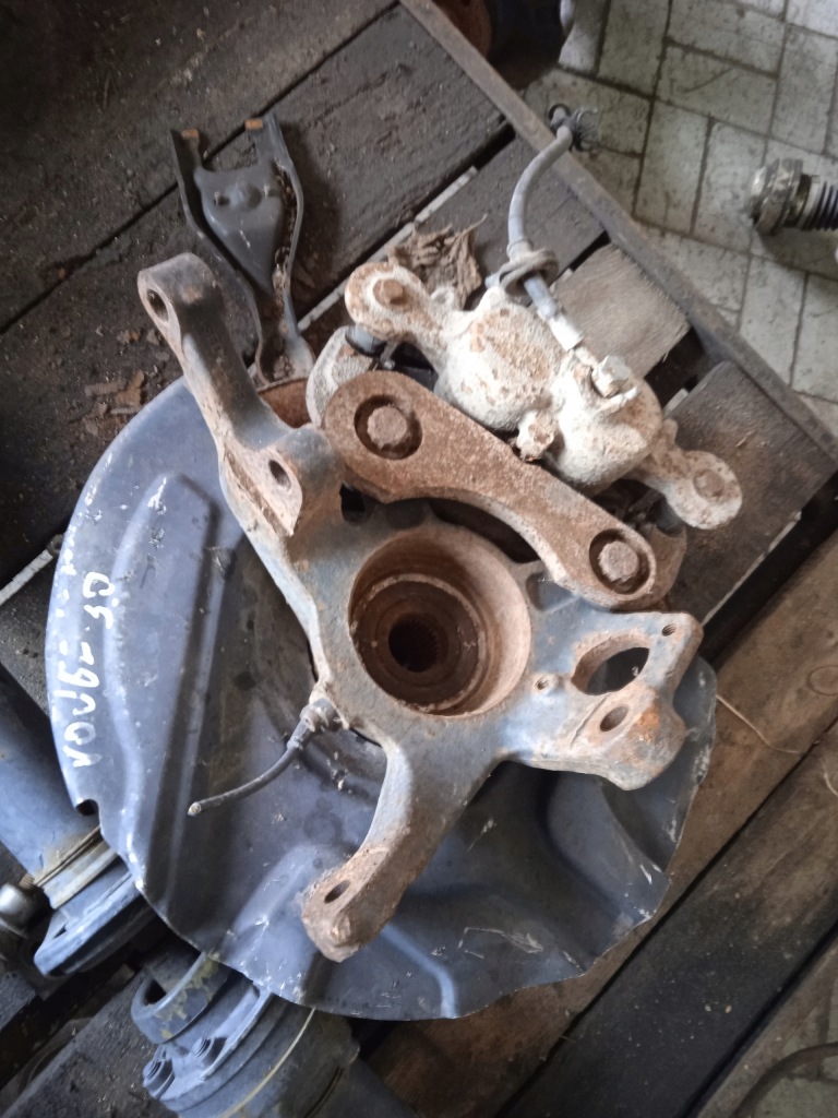 Купити Поворотний кулак правий перед range rover vogue 3 l322