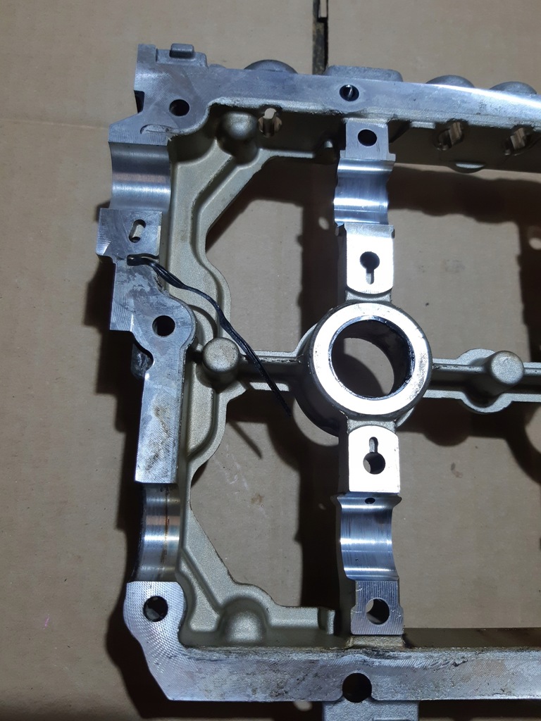 фото №7, Audi q5 8r 3.2 fsi крышка валов распределительного вала cal 06e103286l