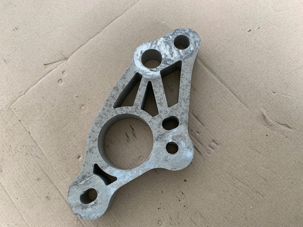 фото №3, Ford mustang mach-e rwd 2021r кронштейн кронштейн аккумулятора двигателя оригинал