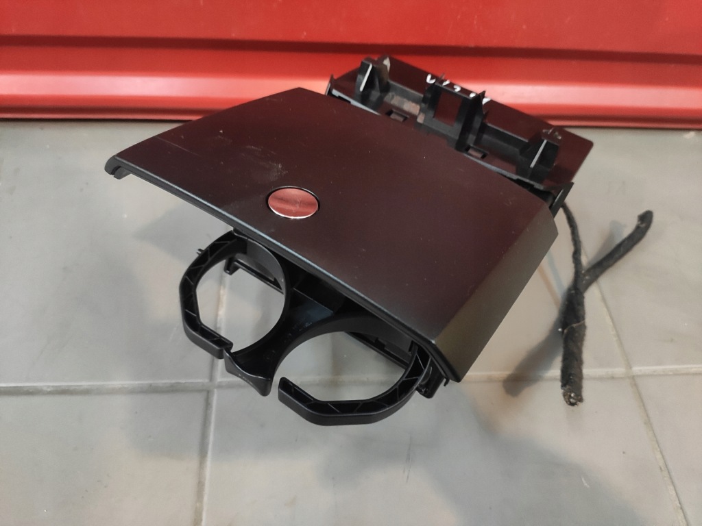 фото №1, Mercedes r-klasa w251 підсклянник бардачок тунель na чашки a2516803814