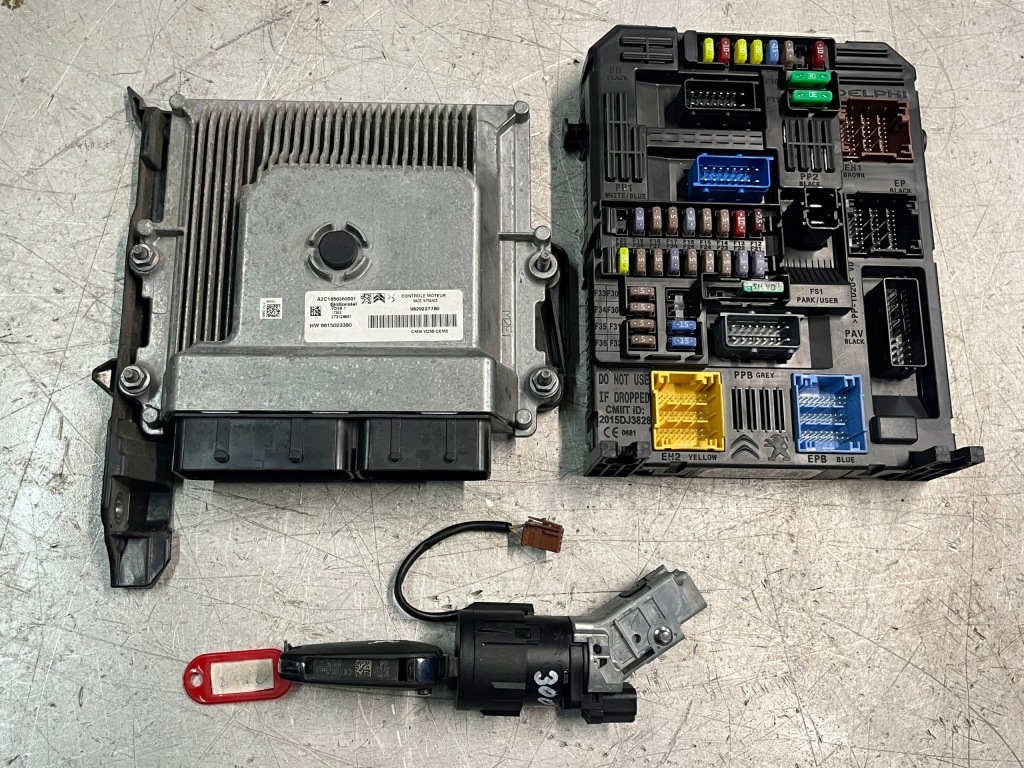 Купить Набор стартовый бортовой компьютер peugeot 3008 2 1,2 thp