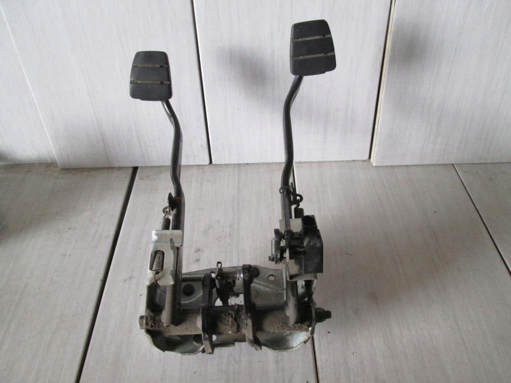 фото №2, Педалі гальма зчеплення набір педалей scania r