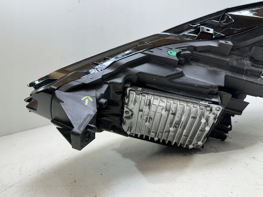 фото №11, Лампа права перед polestar 4 iv full led 80029299