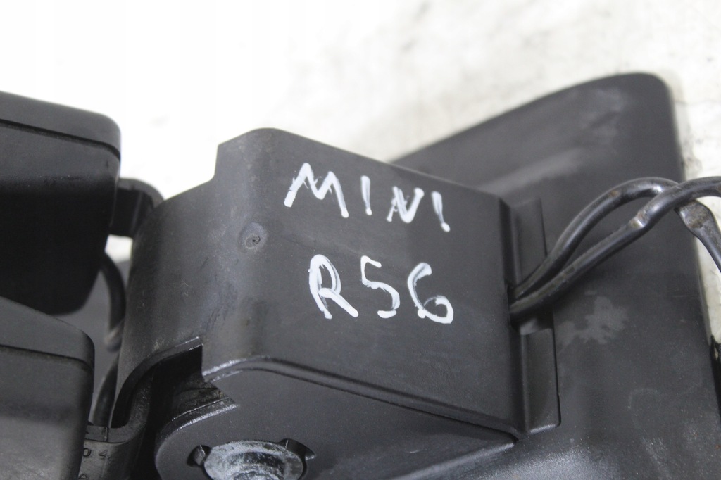 фото №2, Клипса поперечина безопасности задняя mini r56