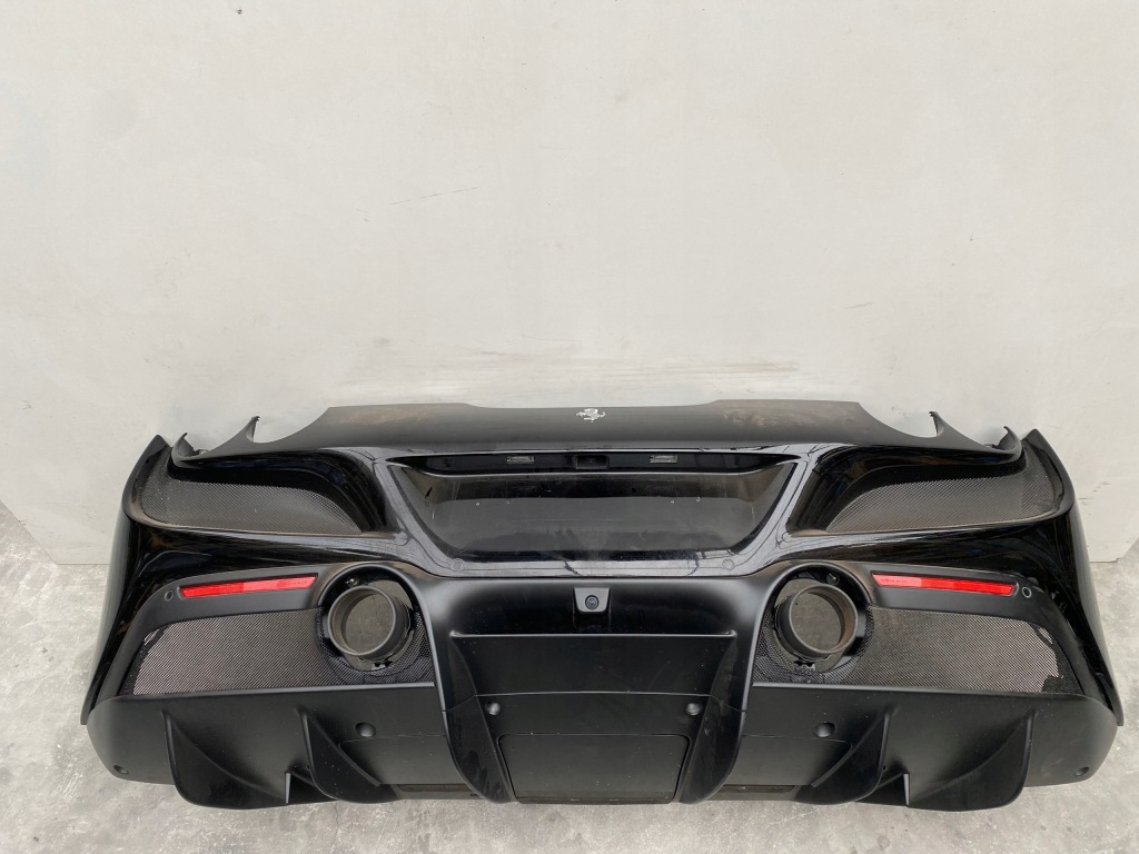 фото №1, Ferrari f8 tributo бампер задня kompletny дифузор