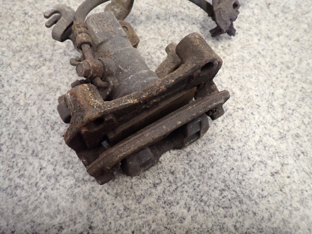 фото №4, Mazda6 mazda 6 02-07 супорт задній лівий