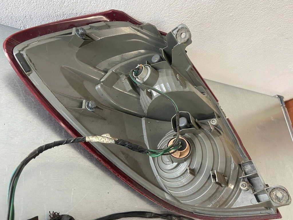 фото №6, Subaru legacy iv bp kombi outback лампа задняя правая задняя правый