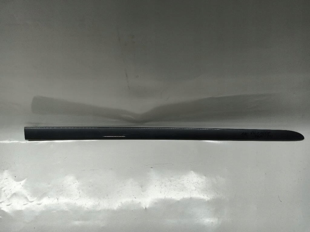 фото №1, Молдинг дверь правый задняя задняя vw caddy 2k3853536