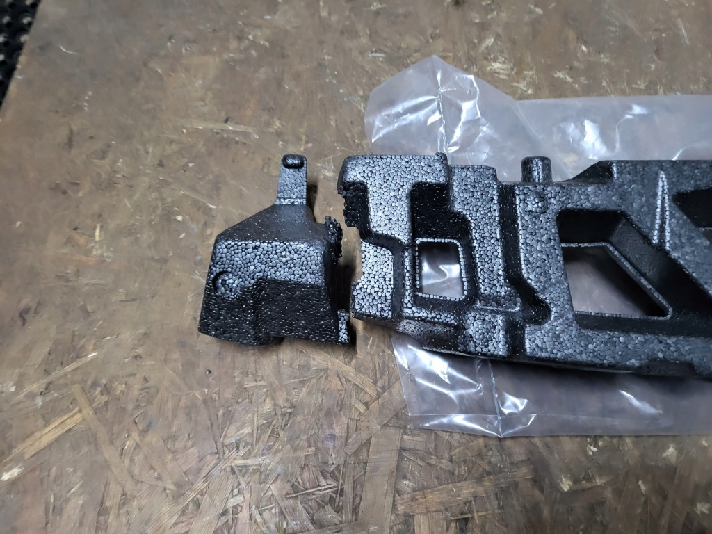 фото №7, Renault twingo iii 3 lift абсорбер бампера перед