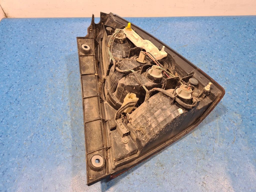 фото №10, Subaru forester ii lift лампа задняя левая наружная