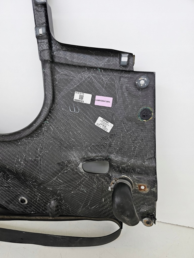 фото №8, Ferrari sf90 stradale f173 жабо корпус карбон