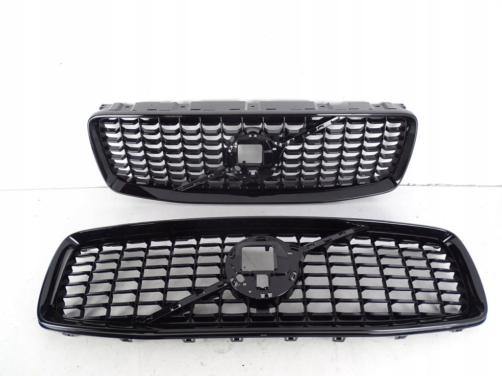 фото №1, Решётка радиатора volvo xc90 ii r-design lift black 32365199 32365187