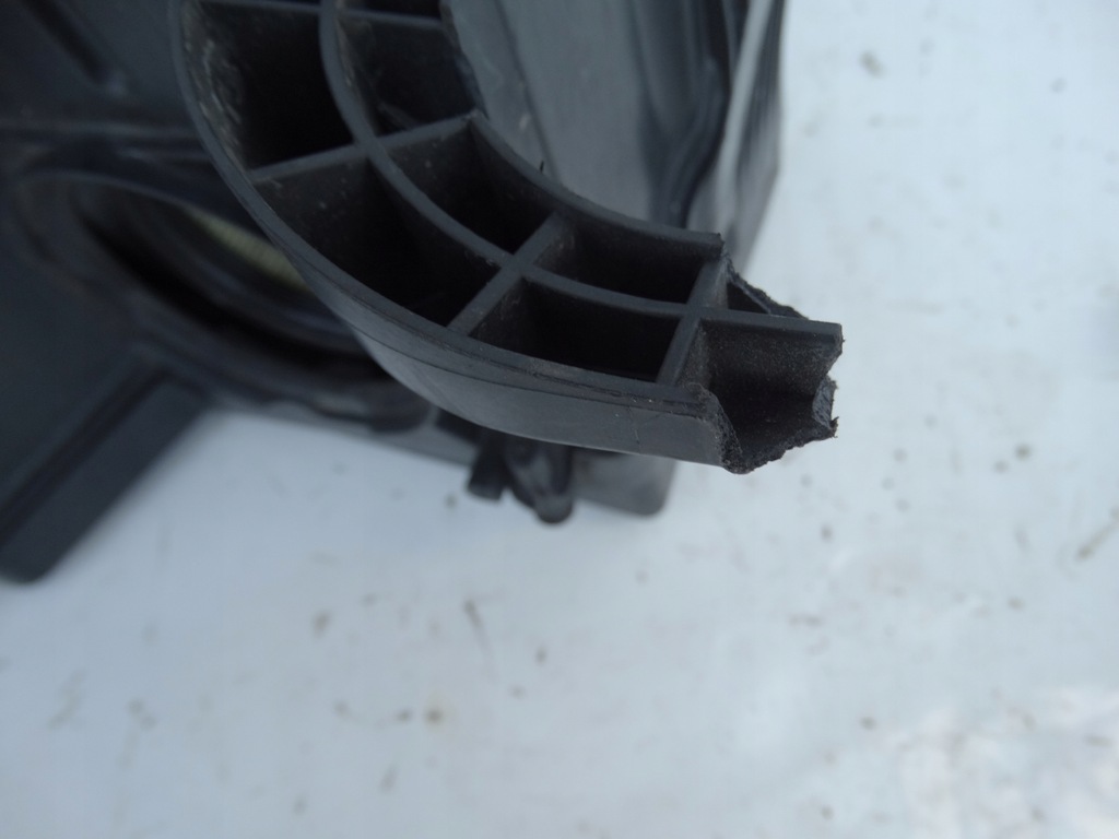 фото №5, Корпус фільтра повітря ford kuga mk1 2.0 tdci