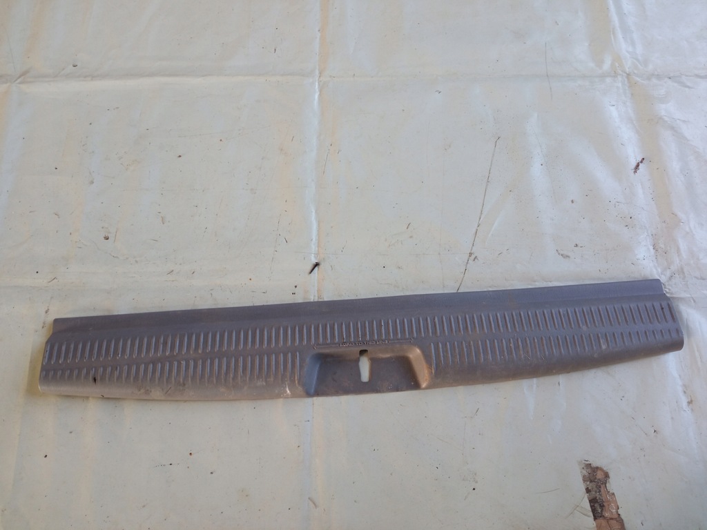 фото №1, Chrysler grand voyager iii 2.5 vm 1999 r. защита порог багажника