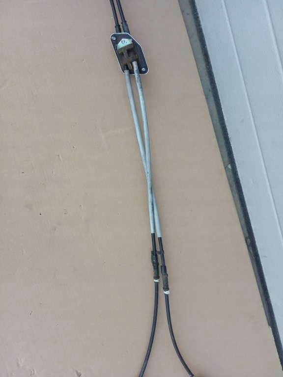 фото №6, Ford fiesta mk7 lift 1.0 eco. тросы переключения передач