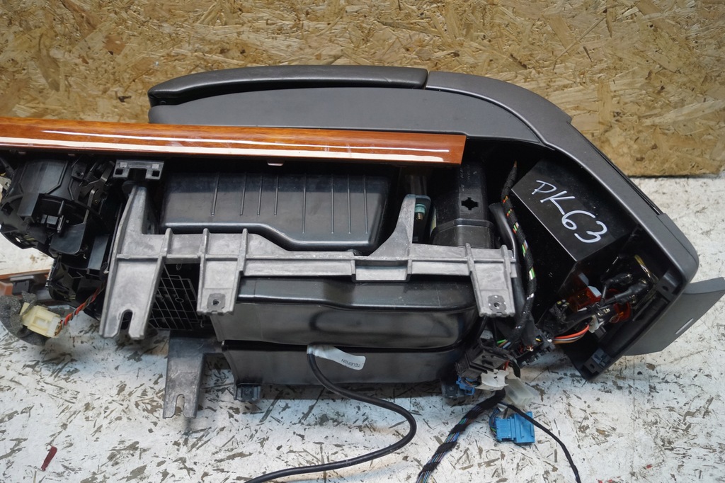 фото №10, Подлокотник туннель средний vw phaeton