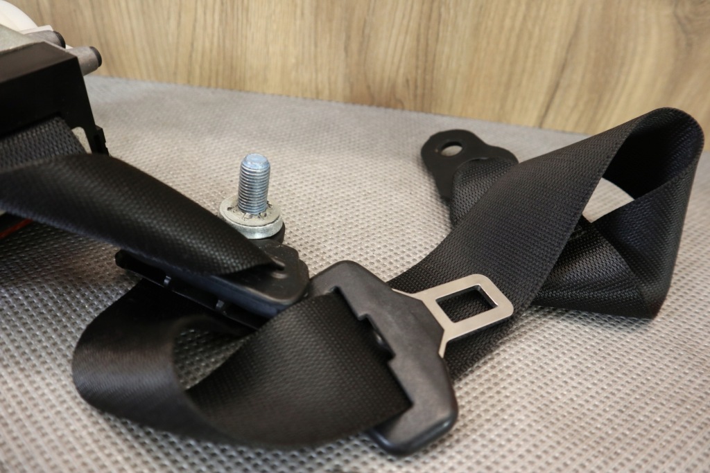 фото №4, Mercedes slk 171 r171 pas натяжитель левый a1718600185