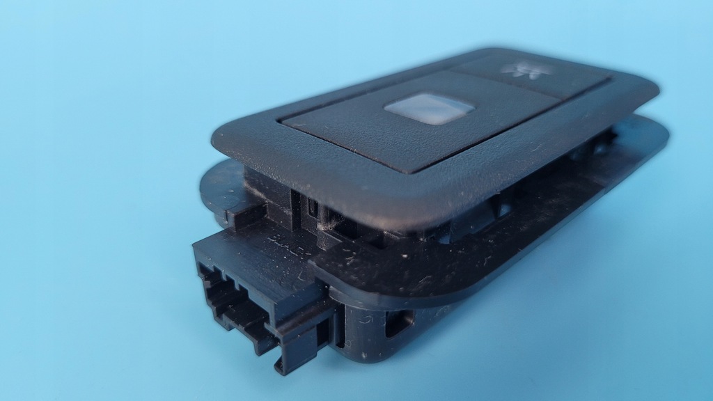 фото №11, Peugeot 308 iii p5 21r лампа освещение кабины правое задняя 9834315580