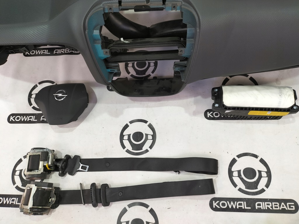 фото №8, Opel combo d панель приладів консоль подушка безпеки подушки безпеки ремені оригінал демонтаж