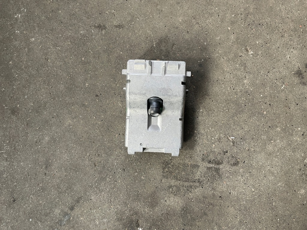 фото №1, Maserati levante камера скло передньої 68290304ae