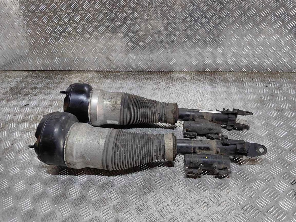 фото №1, Mercedes w222 амортизатор левый задняя airmatic