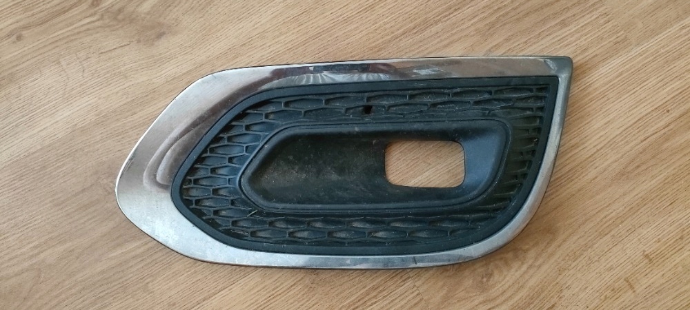 фото №1, Решітка протитуманної фари права renault kadjar lift 261a23692r 2018-