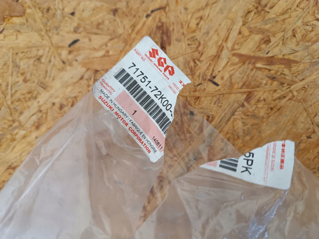 Решётка бампера решетка правая перед 71751-72k00 suzuki swift mk6 08- Киев