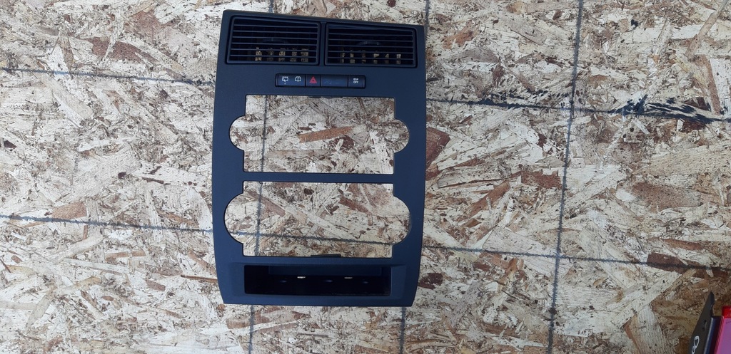 фото №1, Рамка радіо dodge magnum 2005r