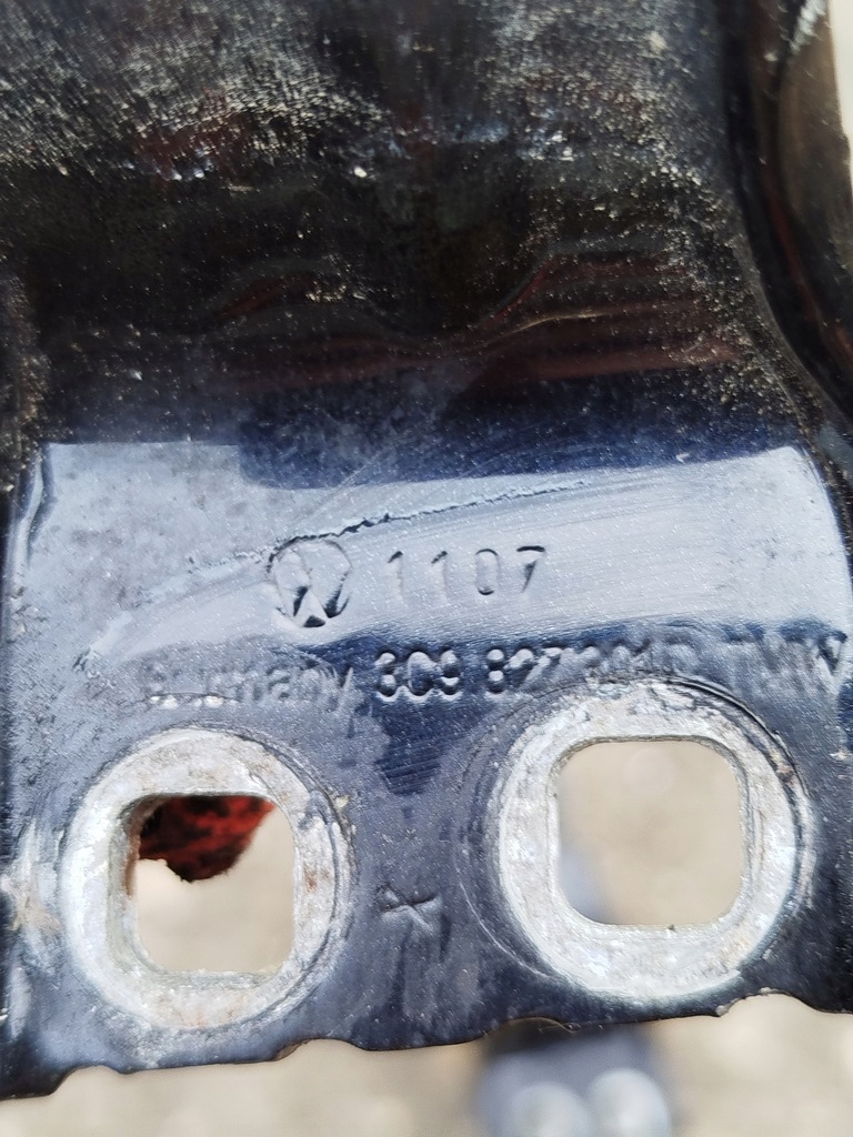 фото №7, Петля петлі кришки задня задній багажника vw passat b6 kobmi 3c9827301d