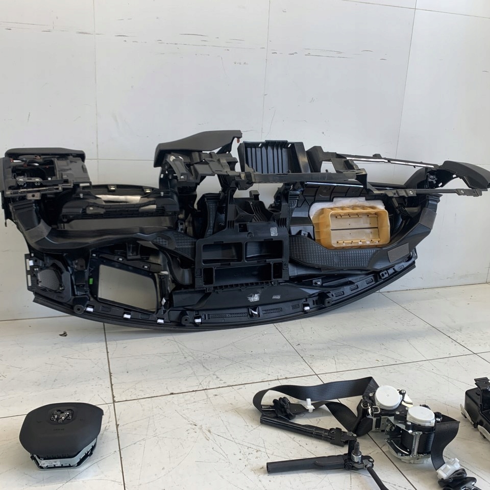 фото №16, Приборная панель приборная кожа проекционный дисплей консоль подушка безопасности ремни dodge ram v limited 22r