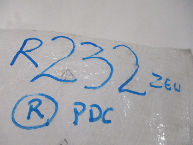 Travaller 18- кутик бампера правий задній датчик pdc новий 98135231xt Недорого