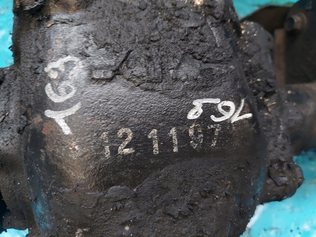 фото №8, Редуктор диференціал terrano 2.7 tdi 121197 перед