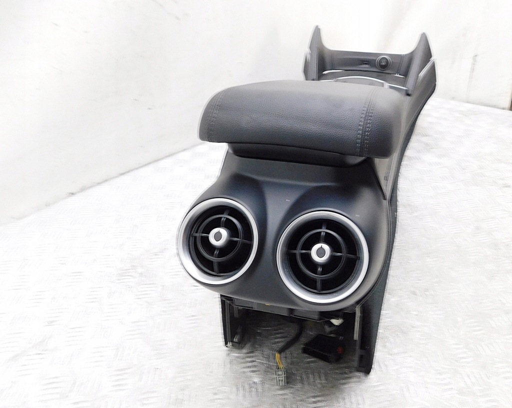 фото №13, Тунель підлокітник зарядний пристрій - alfa romeo stelvio 16-22 eu